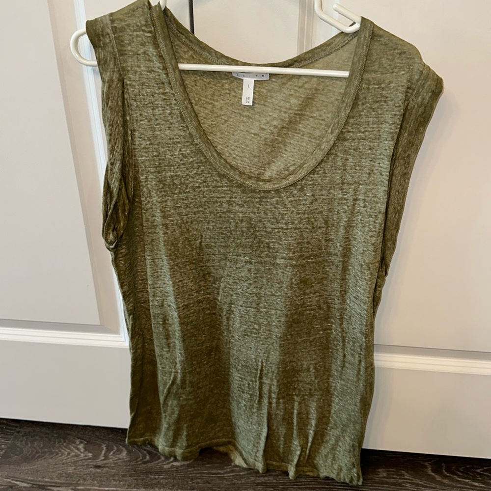 NWOT LEITH T SHIRT